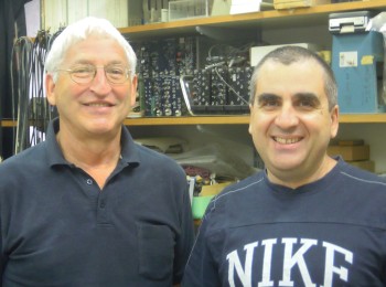 Prof. Marshall Devor (left) and Prof. Ariel Darvasi in the lab