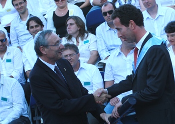 Hebrew University president Prof. Menahem Ben Sasson presents Trevor Pears with his honorary doctorate on June 19 (Photo: Rebecca Zeffert)
