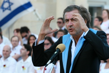 French philosopher Bernard-Henri Levy delivers his acceptance speech at the Hebrew University (Photo: Rebecca Zeffert)