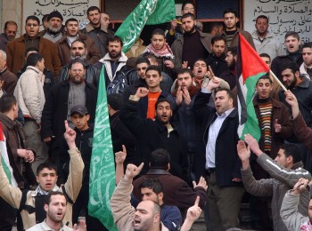 Palestinian of Hamas in a demonstration (photo by Wagdi Ashtiyeh, Flash 90)